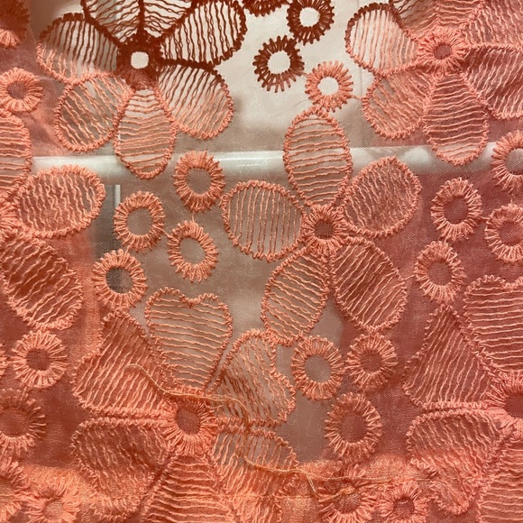 Cute Mine Brand Orange/Pink Sleeveless Blouse – Lace Detail & Button-Up - Picture 3 of 7